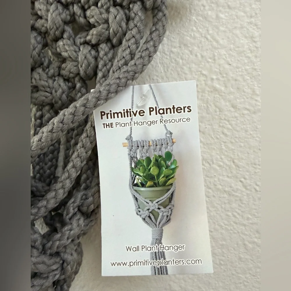 NWT Primitive Planters Gray Macrame Wall Plant Hanger With Wood Dowel, For Plant